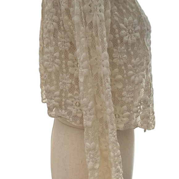 ARIZONA JEAN CO Top , cream color, camisole and lace top together - Picture 3 of 8